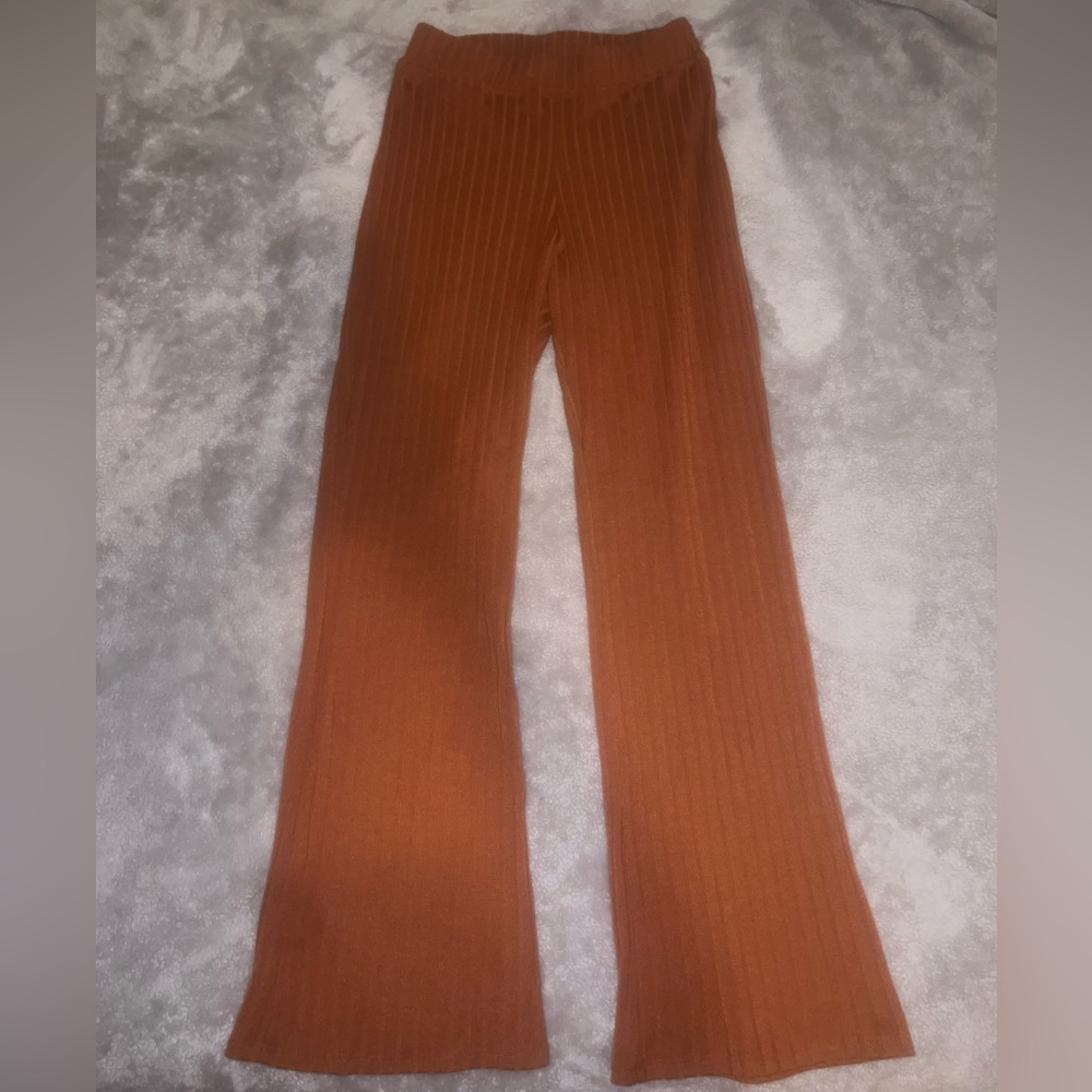 Ribbed flare pants
